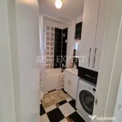 Vilă de vânzare – mobilată și utilată/complex privat 