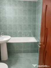 2 camere Barbu Văcărescu decomandat, et. 4, an 1990, 60 mp 