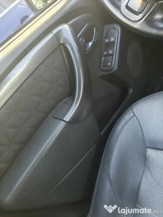 Dacia Duster 1.5 dCi, 2015 4x4, 110CP, 115000 Km, negru metalizat