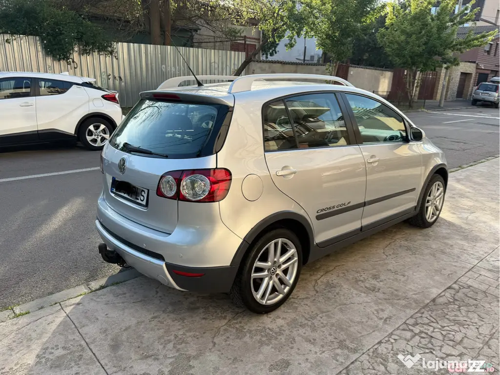 Golf 5 Plus CROSS 2.0 TDI 140 CP | 2008 | Climatronic 2 zone | Garanție 12 luni