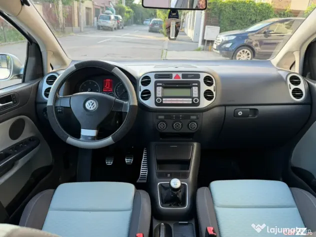 Golf 5 Plus CROSS 2.0 TDI 140 CP | 2008 | Climatronic 2 zone | Garanție 12 luni