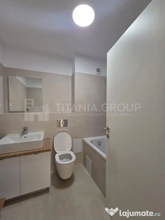 PRIMA INCHIRIERE Apartament 3 camere, decomandat, parcare...