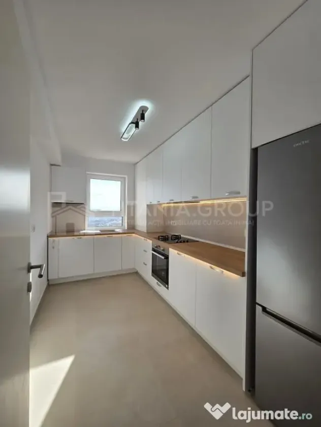 PRIMA INCHIRIERE Apartament 3 camere, decomandat, parcare...
