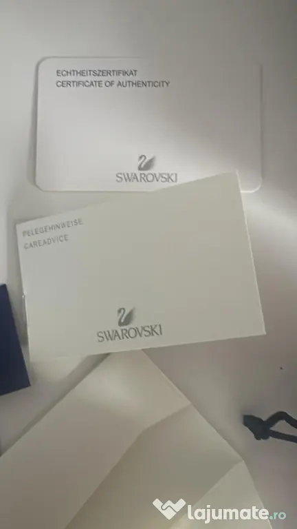 Lant Swarovski lebada