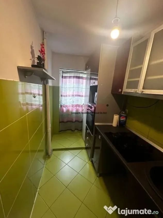 Apartament cu 3 cam - Str Resita