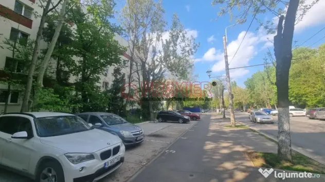 Apartament cu 3 cam - Str Resita