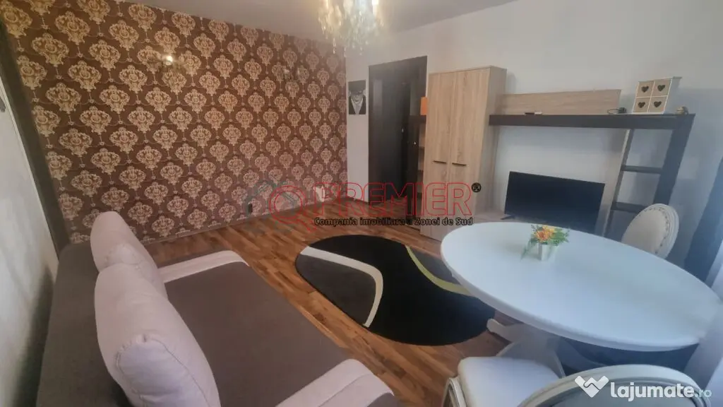 Apartament cu 3 cam - Str Resita