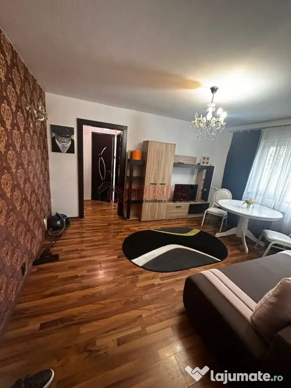 Apartament cu 3 cam - Str Resita