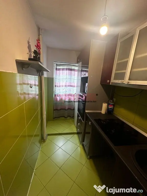 Apartament cu 3 cam - Str Resita