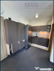 Garsoniera moderna la casa Tractorul 