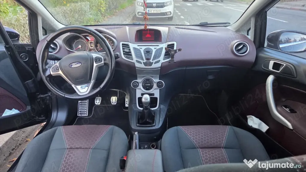 FORD FIESTA 2012