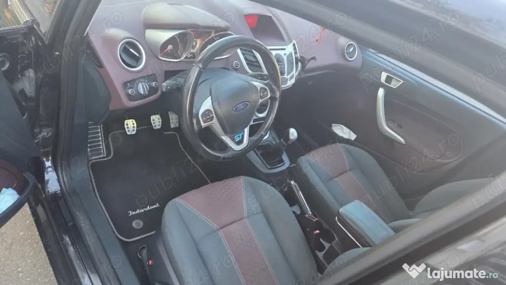 FORD FIESTA 2012