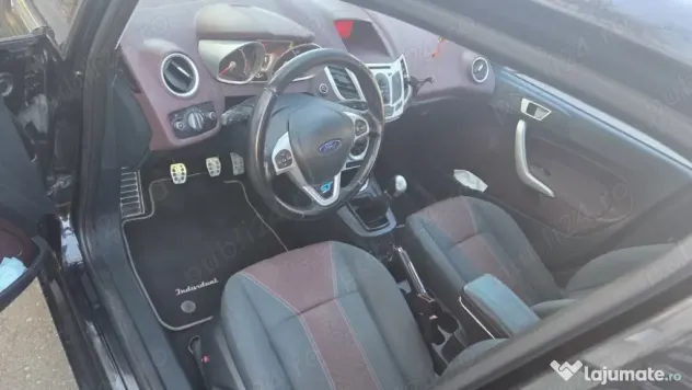 FORD FIESTA 2012