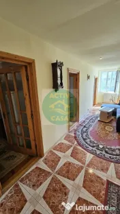 Apartament 4 camere, ultracentral, etaj intermediar 