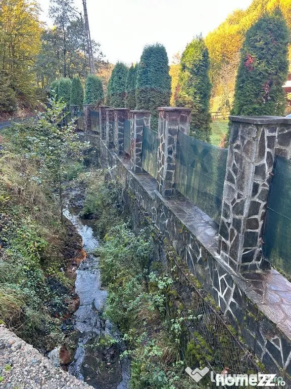 Ocazie!!! Hotel / Pensiune cu 20 camere de vânzare în z... - Firiza (Maramures)
