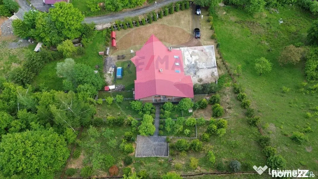 Ocazie!!! Hotel / Pensiune cu 20 camere de vânzare în z... - Firiza (Maramures)