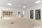 Inchiriat Spațiu comercial/locuit/birouri de 410mp în z... 