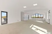 Inchiriat Spațiu comercial/locuit/birouri de 410mp în z... 