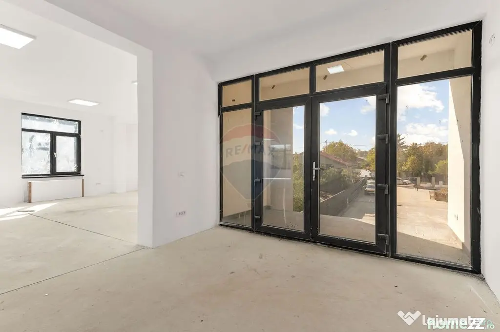 Inchiriat Spațiu comercial/locuit/birouri de 410mp în z...