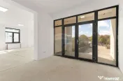 Inchiriat Spațiu comercial/locuit/birouri de 410mp în z... 