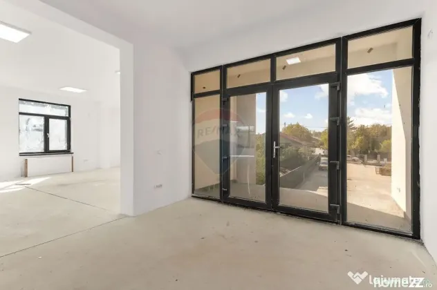 Inchiriat Spațiu comercial/locuit/birouri de 410mp în z...