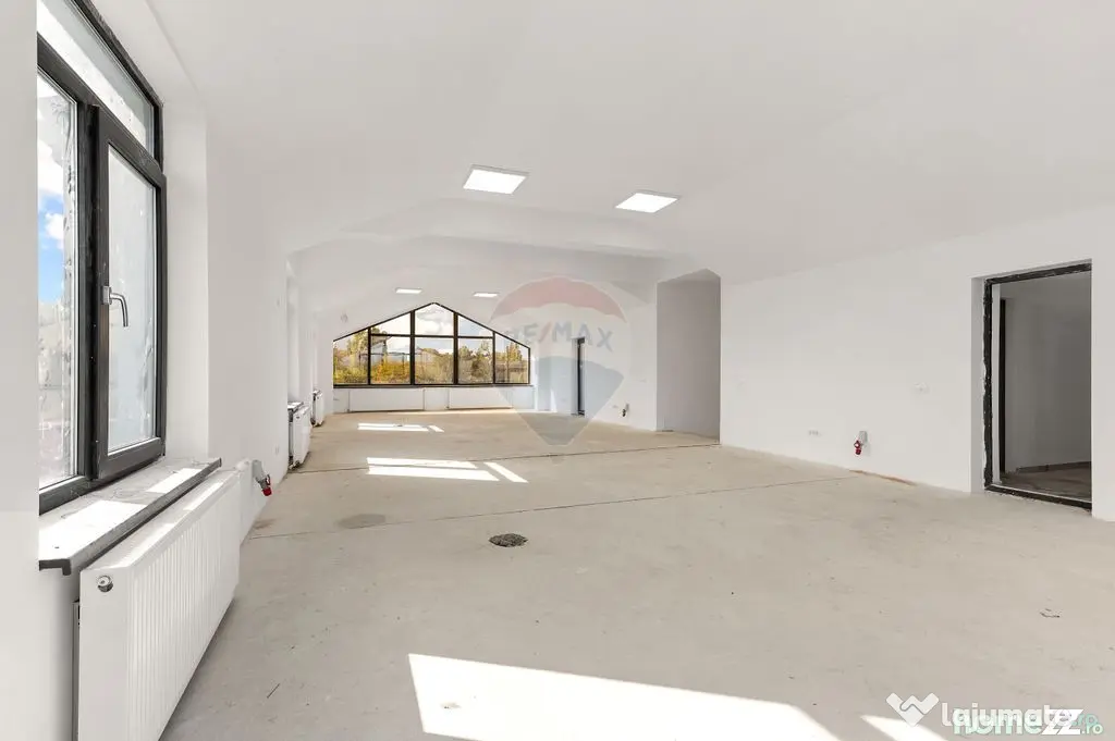 Inchiriat Spațiu comercial/locuit/birouri de 410mp în z...