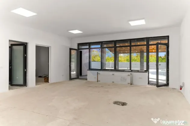 Inchiriat Spațiu comercial/locuit/birouri de 410mp în z...