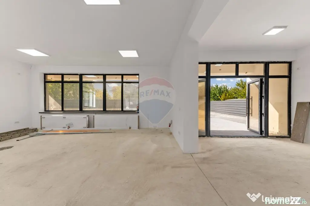 Inchiriat Spațiu comercial/locuit/birouri de 410mp în z...
