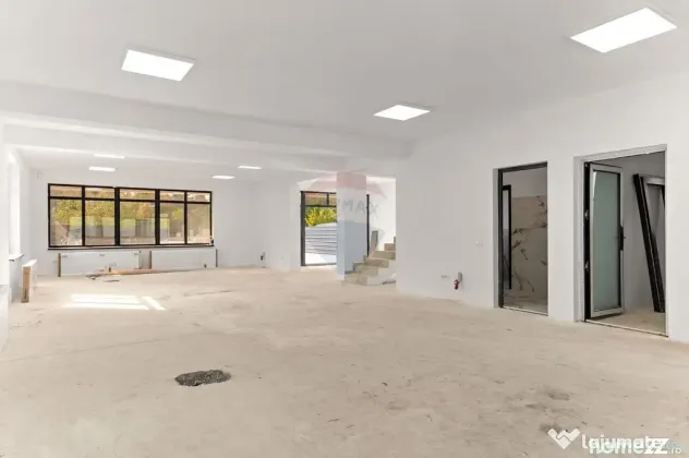 Inchiriat Spațiu comercial/locuit/birouri de 410mp în z...