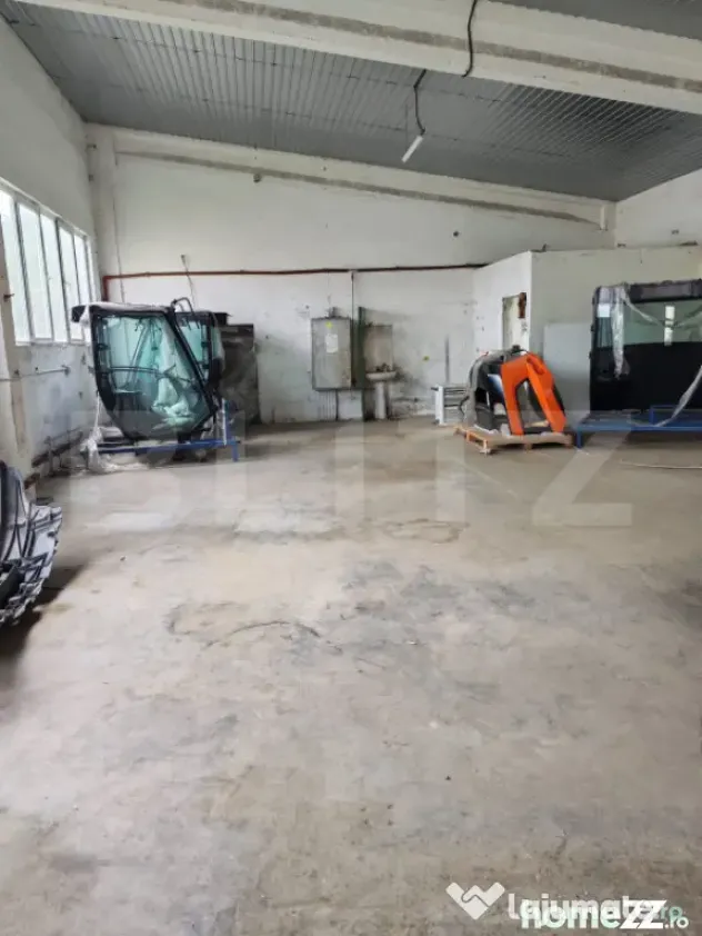 Hală de inchiriat, cu suprafața de 400 mp, Bistrita