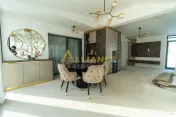 Casa Individuala - 5 camere - 4 bai - 550 mp teren mobilata 