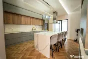 Casa Individuala - 5 camere - 4 bai - 550 mp teren mobilata 