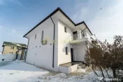 Casa Individuala - 5 camere - 4 bai - 550 mp teren mobilata 