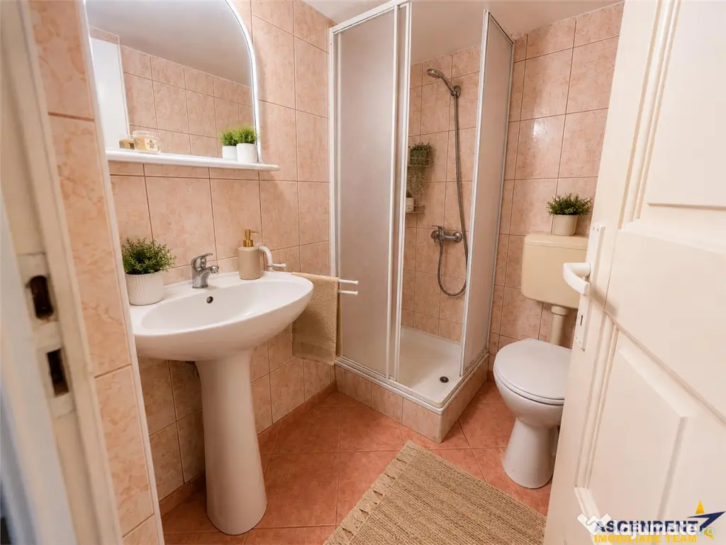 Casa primitoare in decor valoros, rodnic teren de 850mp, Ili
