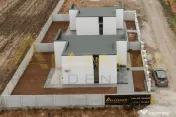 Casa individuala parter || 3 camere 2 bai || teren 325mp 
