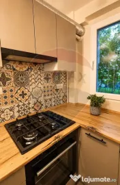 Apartament cu 2 camere de închiriat 9 minute de metrou L... 