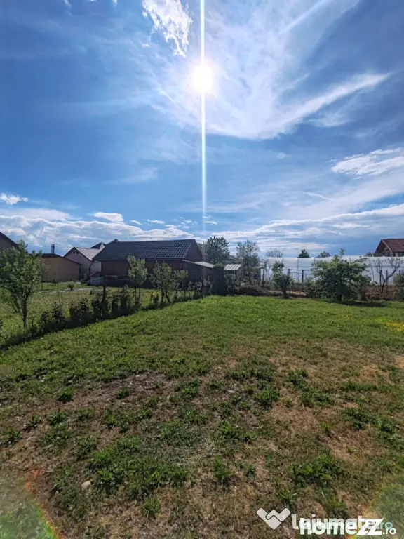 Casă 100 mp, 9 ari teren, drum privat, zonă Bușag