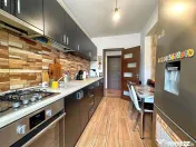 Apartament 3 camere decomandat bucatarie inchisa 2 bai Pa... 