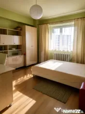 Apartament 2 camere, decomandate, AC, balcon, zona Lidl Măr 