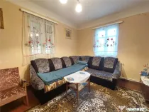 Casa P 1, 5 camere, 150 mp, teren 3815 mp, Zoresti, com. Ver