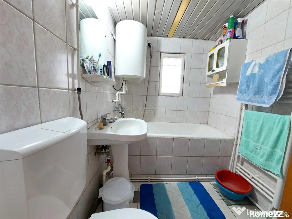 Casa P 1, 5 camere, 150 mp, teren 3815 mp, Zoresti, com. Ver