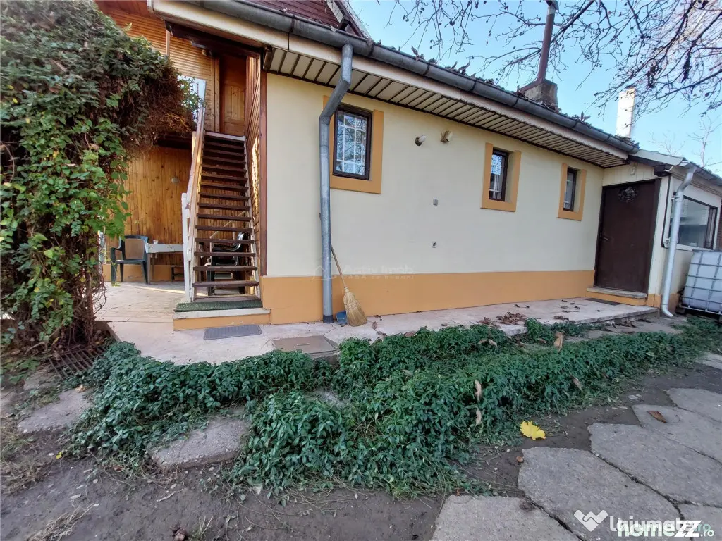 Casa P 1, 5 camere, 150 mp, teren 3815 mp, Zoresti, com. Ver