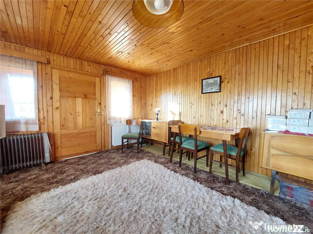 Casa P 1, 5 camere, 150 mp, teren 3815 mp, Zoresti, com. Ver
