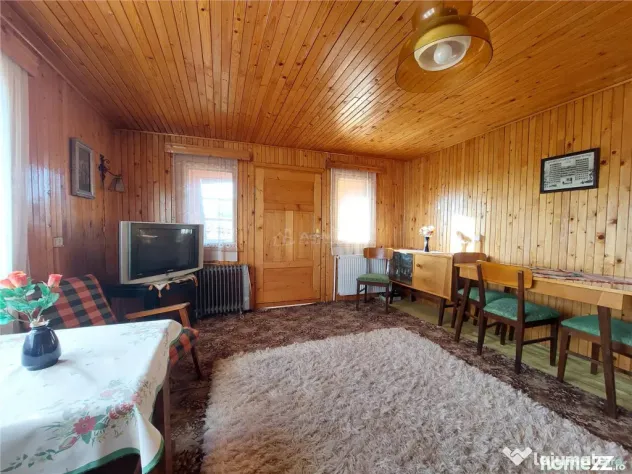 Casa P 1, 5 camere, 150 mp, teren 3815 mp, Zoresti, com. Ver