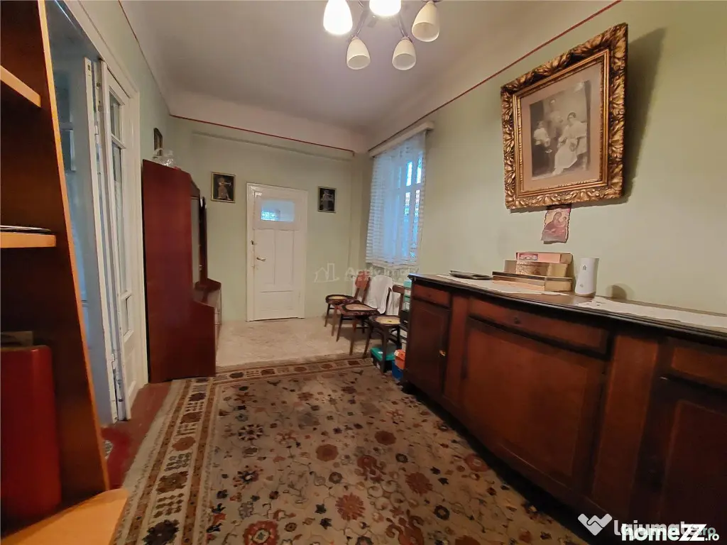 Casa P 1, 5 camere, 150 mp, teren 3815 mp, Zoresti, com. Ver