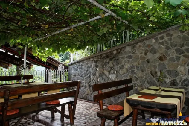Vila pensiune, pe 1.500 mp teren, Drumul Poienii, Brasov