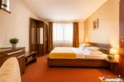 Vila pensiune, pe 1.500 mp teren, Drumul Poienii, Brasov 