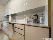 ISHO - Apartament cu 4 camere de lux, 2 bai, 2 balcoane, ... 