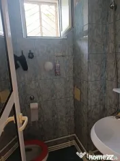 De vanzare apartament 3 camere – Micro 40 – Parter ??... 
