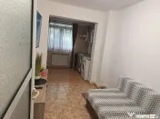 De vanzare apartament 3 camere – Micro 40 – Parter ??... 